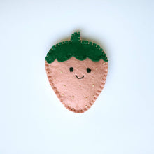 Load image into Gallery viewer, Strawberry DIY Felt Kit