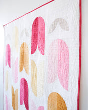 Load image into Gallery viewer, Copihue Quilt Pattern