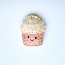 Load image into Gallery viewer, Cupcake DIY Felt Kit