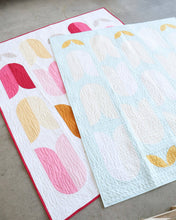 Load image into Gallery viewer, Copihue Quilt Pattern