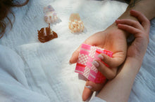 Load image into Gallery viewer, Magenta Nine Patch Claw (M)