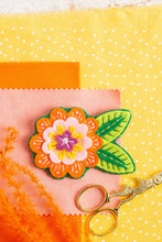 Load image into Gallery viewer, Margery Flower Felt Craft Kit