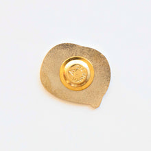 Load image into Gallery viewer, Tomato Pin Cushion Magnetic Needle Minder