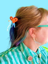 Load image into Gallery viewer, Scissors Hair Claw