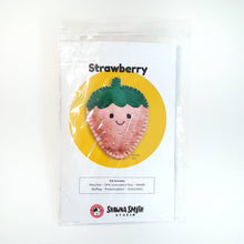 Load image into Gallery viewer, Strawberry DIY Felt Kit
