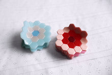 Load image into Gallery viewer, Hexie Claw