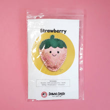 Load image into Gallery viewer, Strawberry DIY Felt Kit