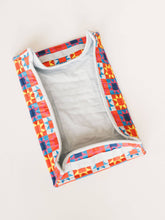 Load image into Gallery viewer, Sawtooth Star Casserole Bestie | Baking Dish Carrier
