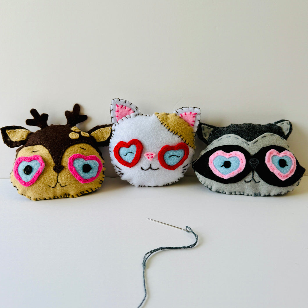 Q3: Saturdays / 9:30 am / Hand Sewing Class