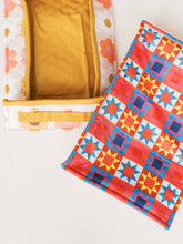 Load image into Gallery viewer, Sawtooth Star Casserole Bestie | Baking Dish Carrier

