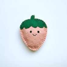 Load image into Gallery viewer, Strawberry DIY Felt Kit
