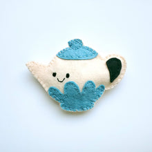 Load image into Gallery viewer, Teapot DIY Felt Kit
