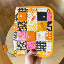 Load image into Gallery viewer, The Atlas Zipper Case Workshop with Glue &amp; Stitch
